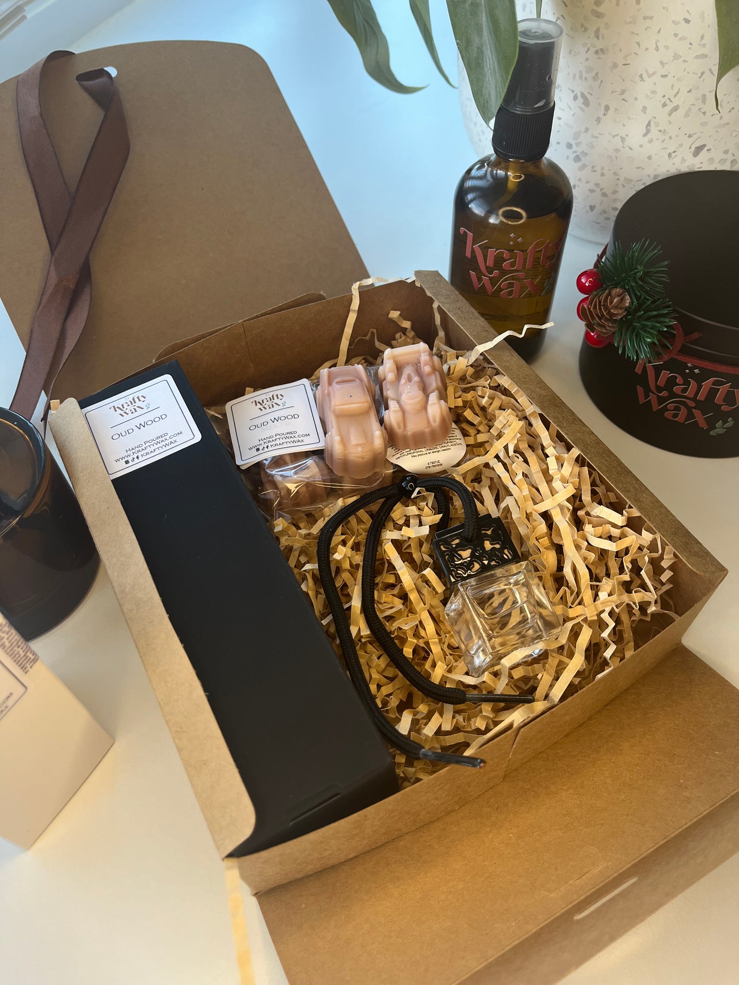 Kraftywax Oud Wood Gift Sets